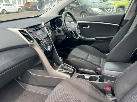 Hyundai I30 Crdi Se Nav Silver #20