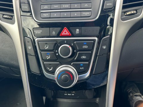 Hyundai I30 Crdi Se Nav Silver #27