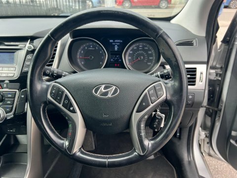 Hyundai I30 Crdi Se Nav Silver #17