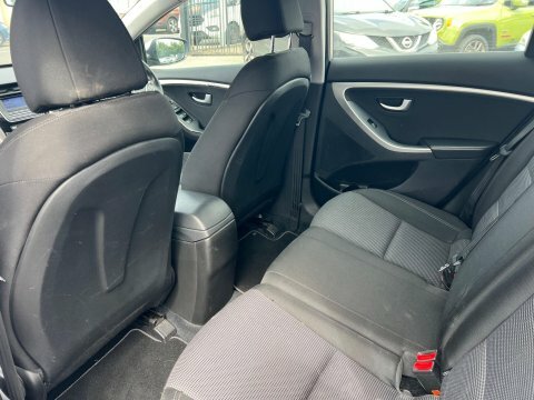 Hyundai I30 Crdi Se Nav Silver #23