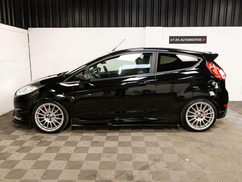 Ford Fiesta 1.6T Ecoboost St-3 Euro 6 Black #4