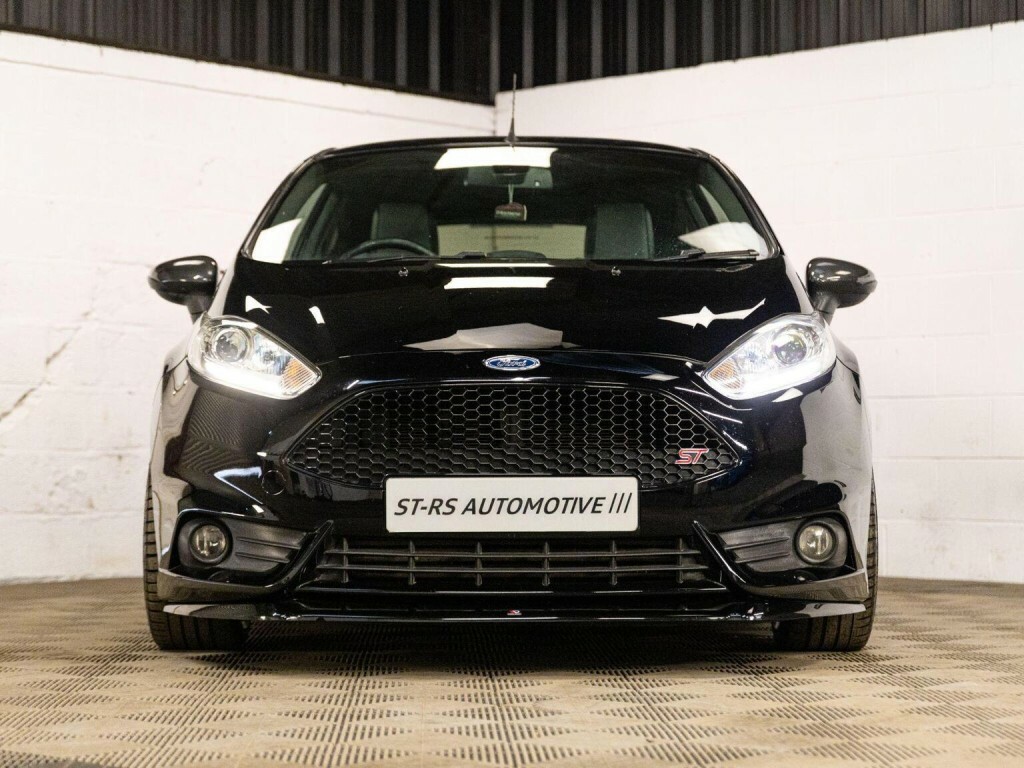 Ford Fiesta Studio Red #55