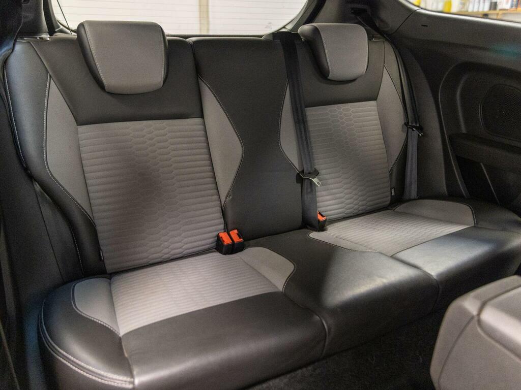Ford Fiesta Studio Red #17