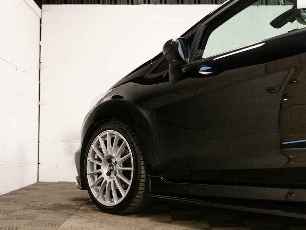 Ford Fiesta Studio Red #49