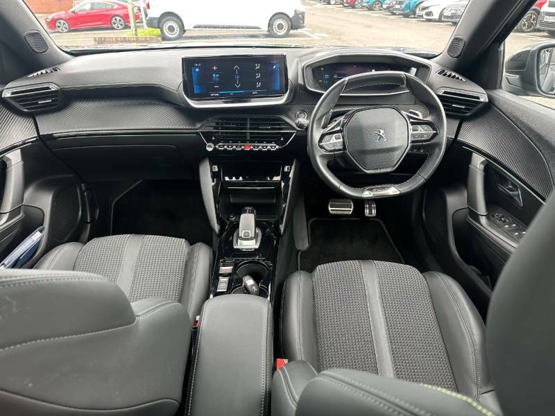Peugeot 2008 Gt Line 1.2 Puretech 130 Eat8 - 2020 2 Black #4