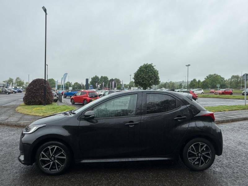 Toyota Yaris Design 1.5 Hybrid Cvt - 2023 23 SY23WNU Black #4