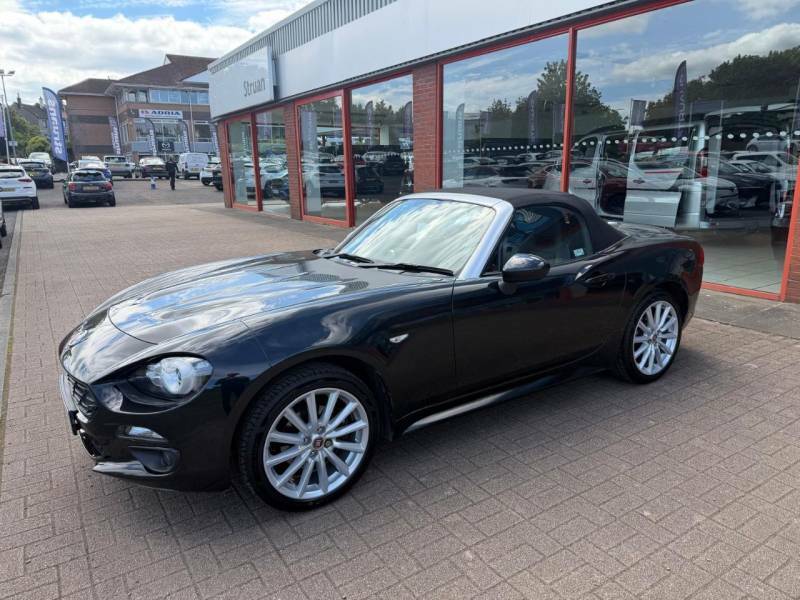 Fiat 124 Spider Lusso 1.4 Multiair - 2018 18 Black #2