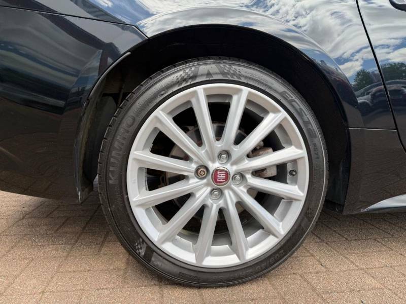 Fiat 124 Spider Lusso 1.4 Multiair - 2018 18 Black #5