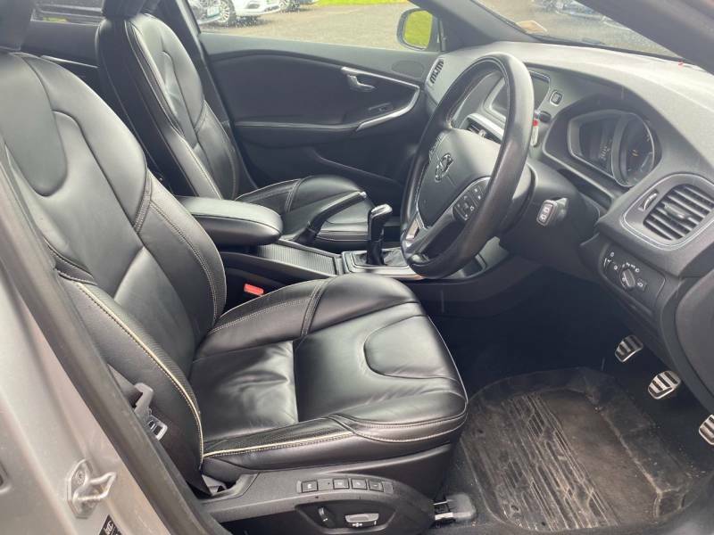 Volvo V40 Hatchback 2.0 T2 Momentum Nav Plus Euro 6 Ss Silver #10