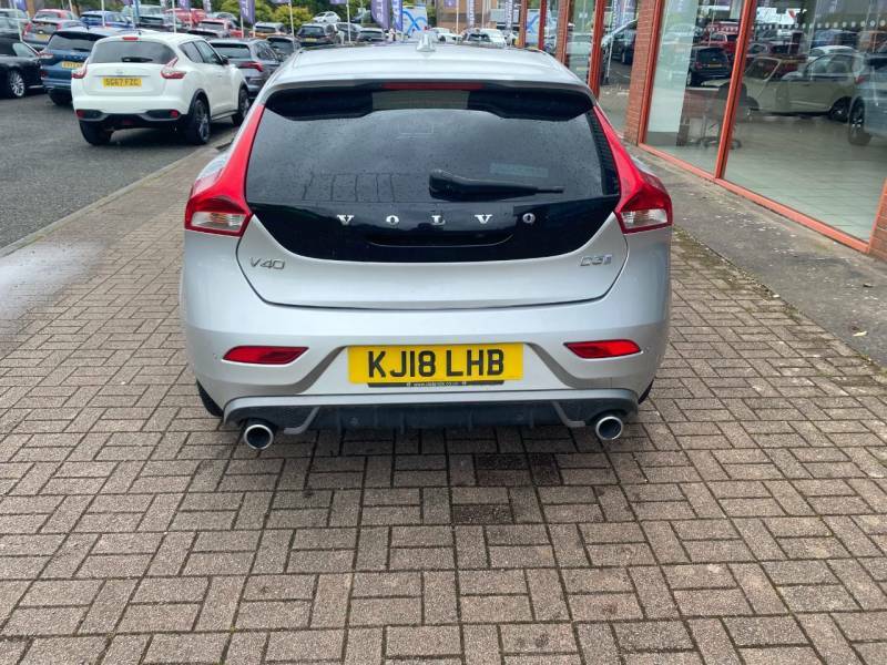 Volvo V40 R-design Pro D3 150 Silver #4