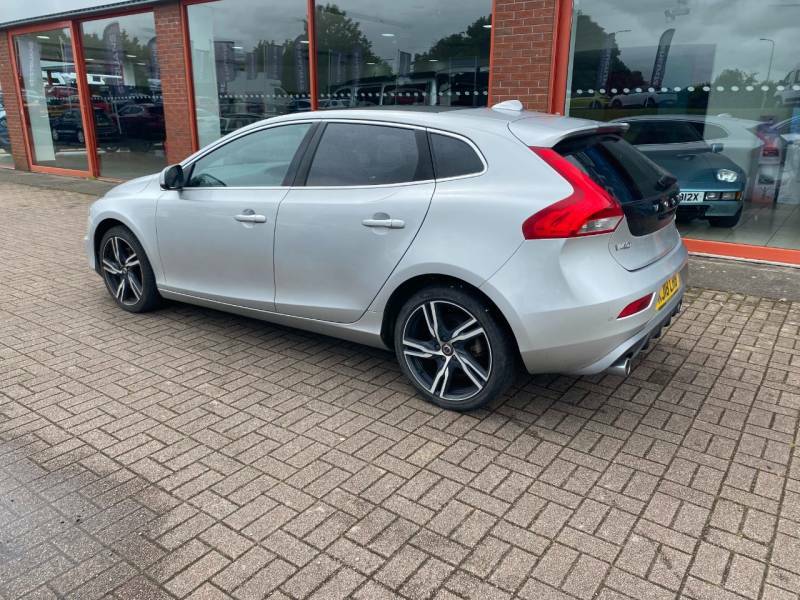 Volvo V40 R-design Pro D3 150 Silver #3