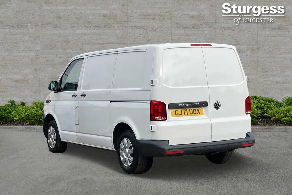 Volkswagen Transporter 2L Startline GJ71UOX White #5