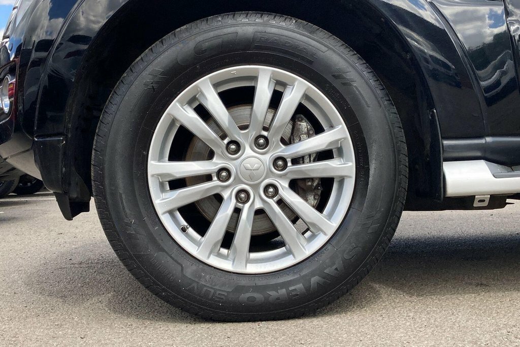 Mitsubishi Shogun 3.2L Di-d Barbarian 187 Bhp Black #27
