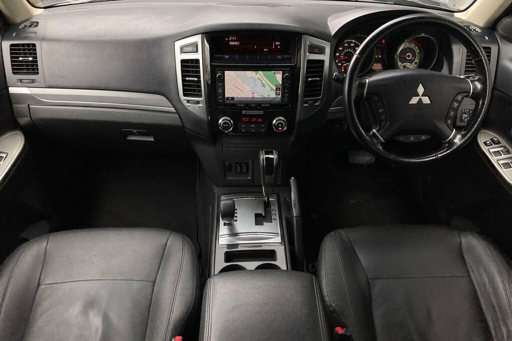 Mitsubishi Shogun 3.2L Di-d Barbarian 187 Bhp Black #13