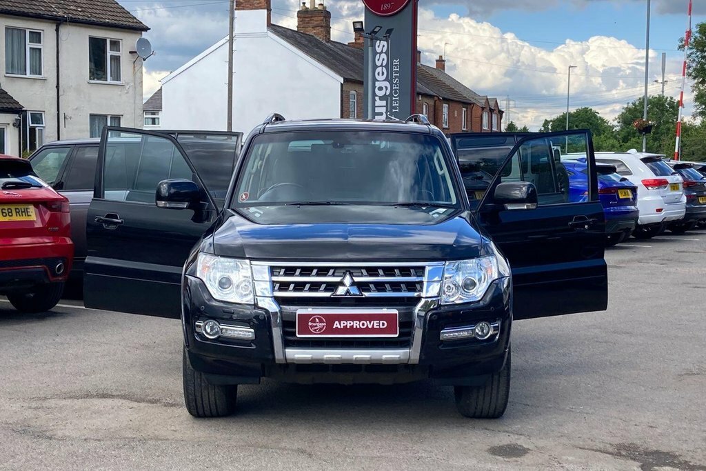 Mitsubishi Shogun 3.2L Di-d Barbarian 187 Bhp Black #31