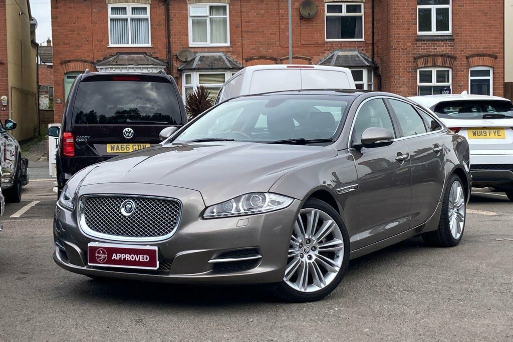 Jaguar XJ Saloon 3 Grey #37