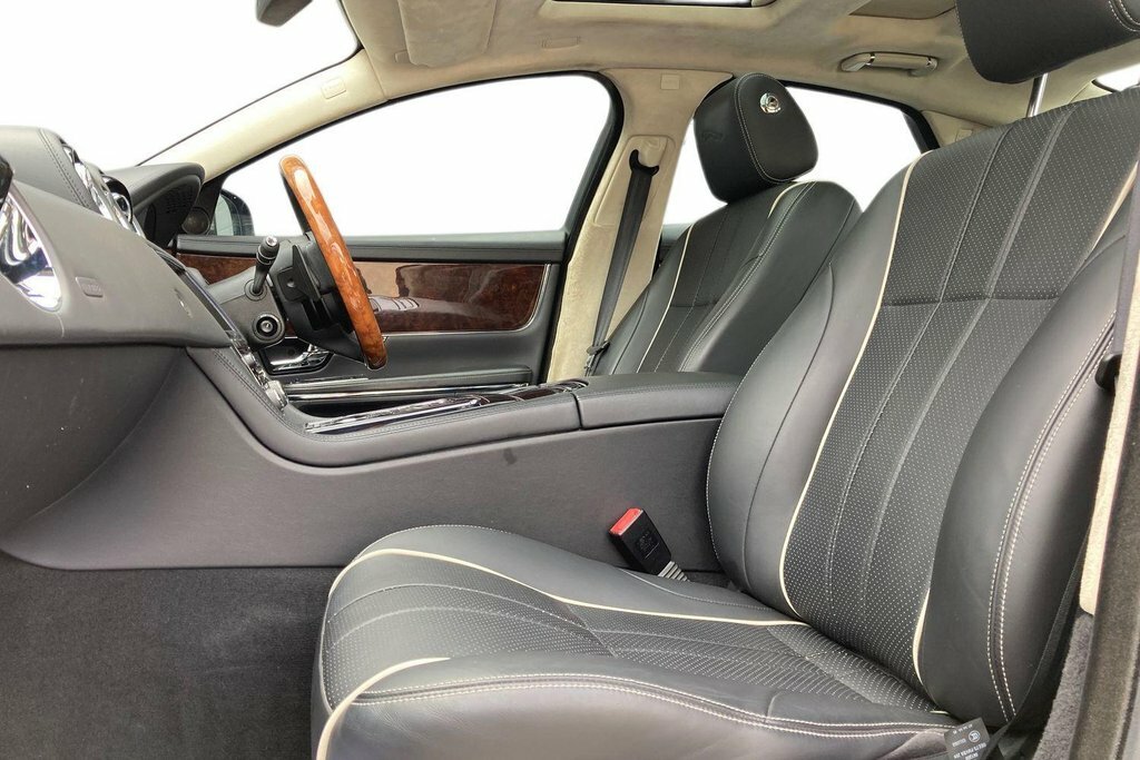Jaguar XJ Saloon 3 Grey #9