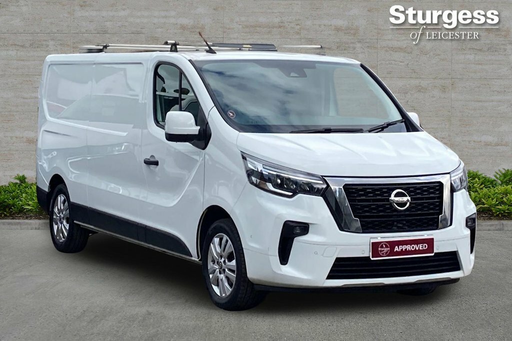 Nissan Primastar 2L Tekna White