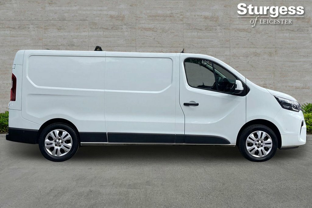 Nissan Primastar 2L Visia White #8