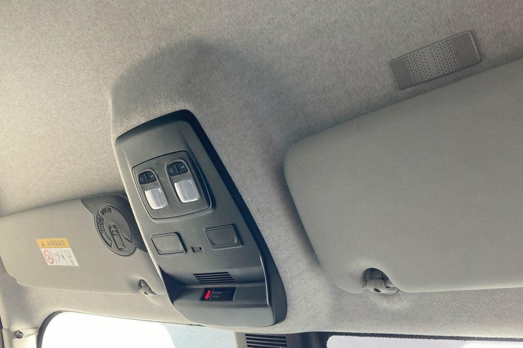 Nissan Primastar 2L Visia White #23