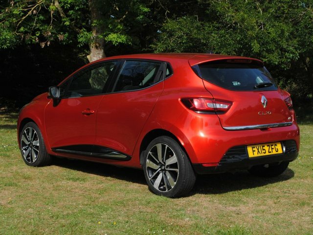 Renault Clio 1.5 Dci Dynamique S FX15ZFG Red #2