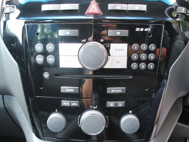 Vauxhall Zafira Design Silver #14