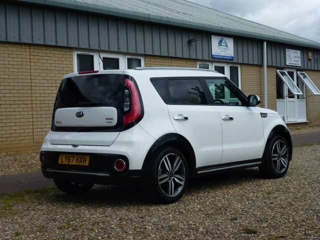 Kia Soul 1.6 Crdi 3 Suv White #5