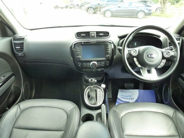 Kia Soul 1.6 Crdi 3 Suv White #4