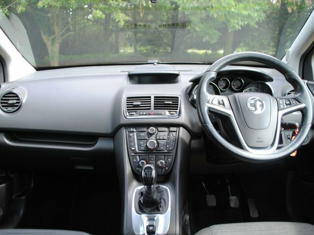 Vauxhall Meriva 1.4I Life Mpv Red #4