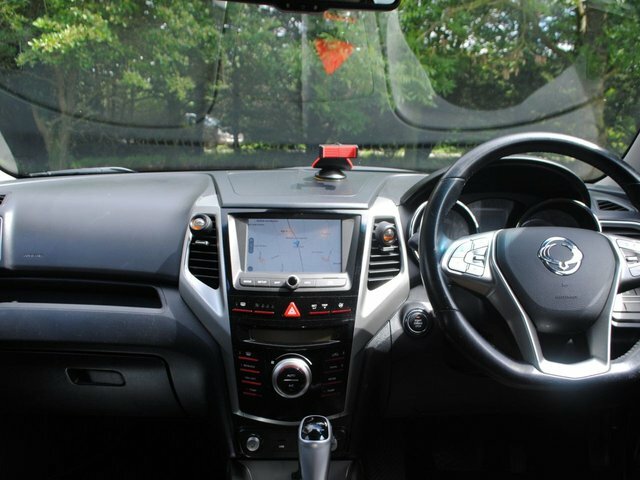 SsangYong Tivoli 1.6 E-xgi Elx Suv Red #4