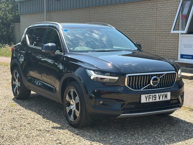 Volvo XC40 2.0 T4 Inscription Suv YF19VYM Black #5