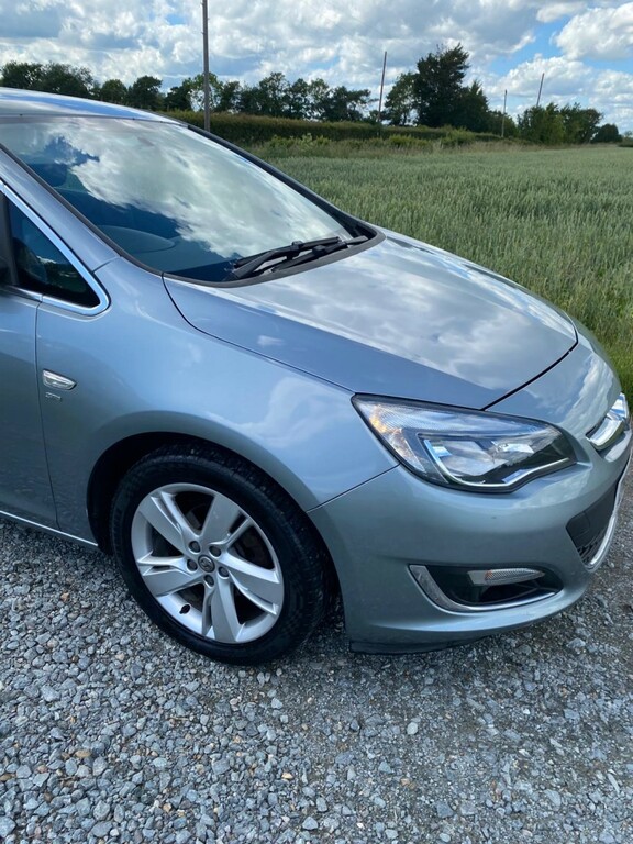 Vauxhall Astra 1.6 16V Sri 2013 DN63PWZ Silver #2