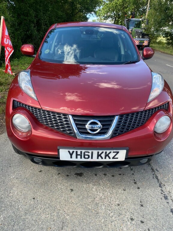 Nissan Juke 1.6 Dig-t Tekna 2011 YH61KKZ Red