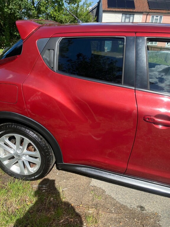 Nissan Juke 1.6 Dig-t Tekna 2011 YH61KKZ Red #6