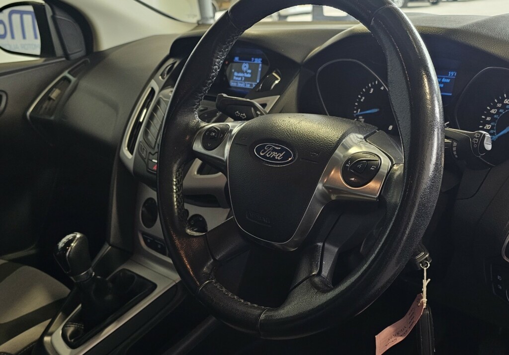 Ford Focus 1.0 T Ecoboost Zetec 2013 Black #4