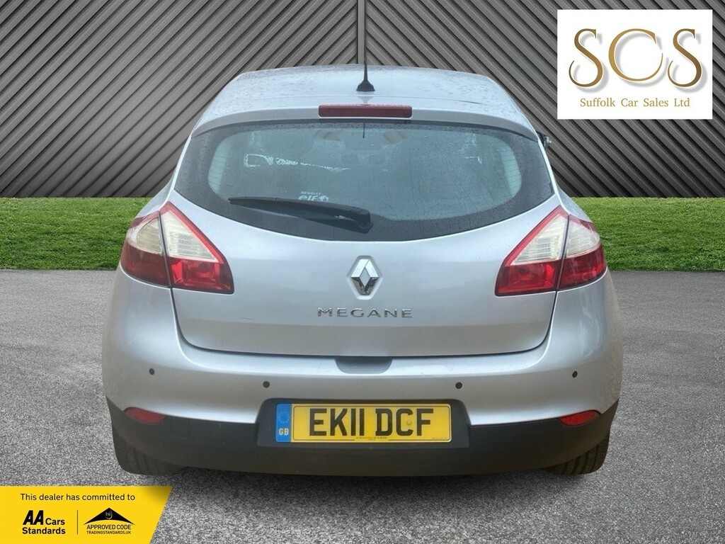 Renault Megane 1.6 16V Dynamique Tomtom Silver #6