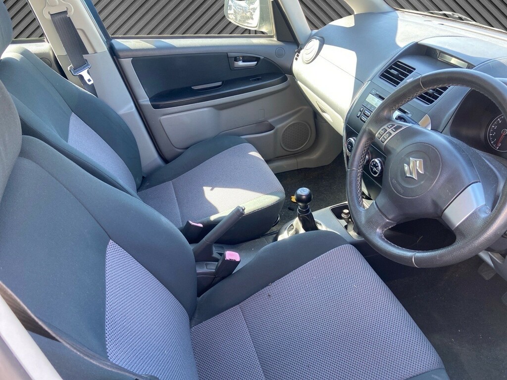 Suzuki SX4 1.6 Gl 107 Bhp Red #10