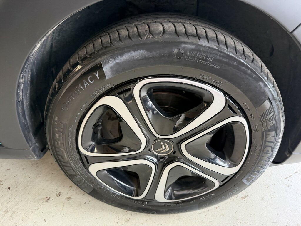 Citroen C3 1.2 Puretech Shine Plus Red #17