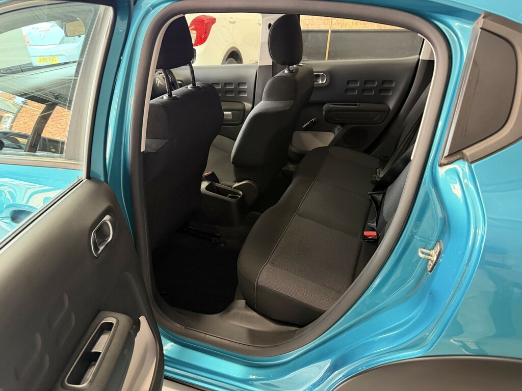Citroen C3 1.2 Puretech Shine Plus Red #7