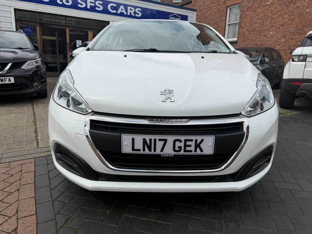 Peugeot 208 1.2 Puretech Active White #2