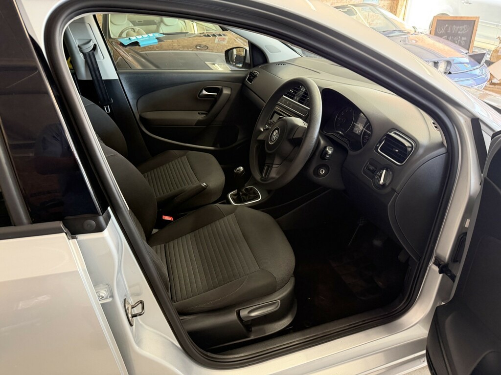 Volkswagen Polo S Ac Black #15