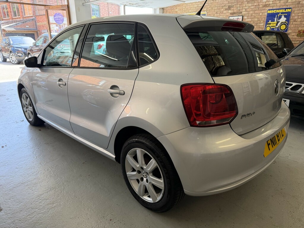 Volkswagen Polo S Ac Black #10