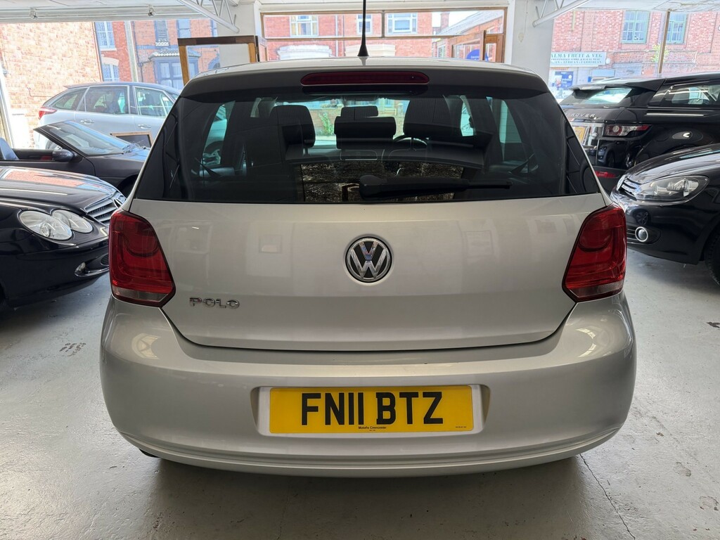 Volkswagen Polo S Ac Black #9