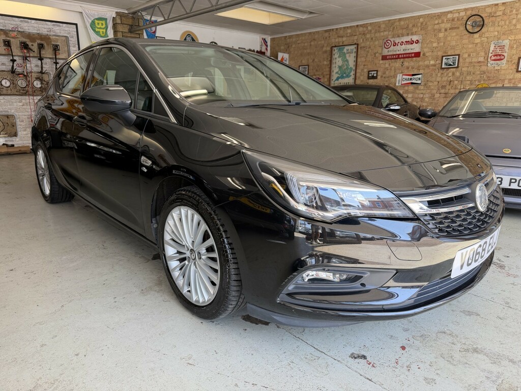 Vauxhall Astra 1.6 I Turbo Gpf Elite Nav Black