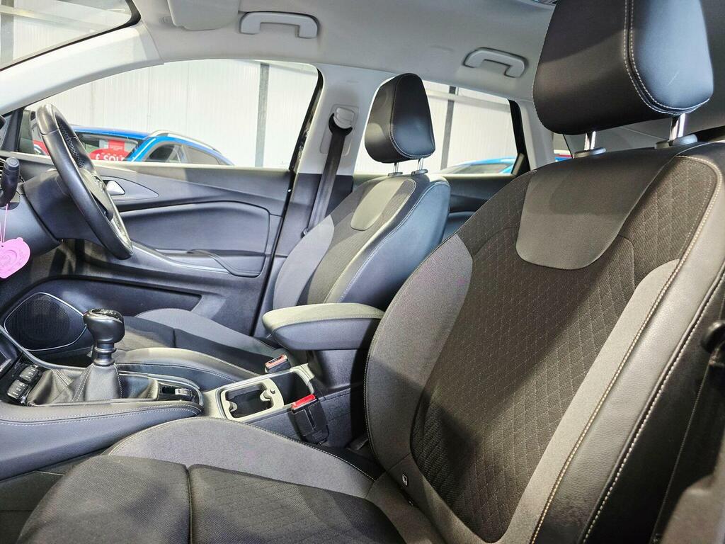 Vauxhall Grandland X 1.5 Turbo D Tech Line Nav Red #18