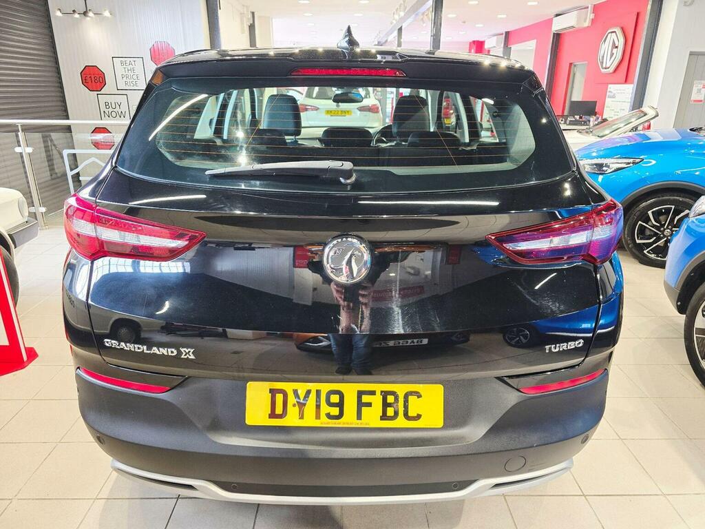 Vauxhall Grandland X 1.5 Turbo D Tech Line Nav Red #32