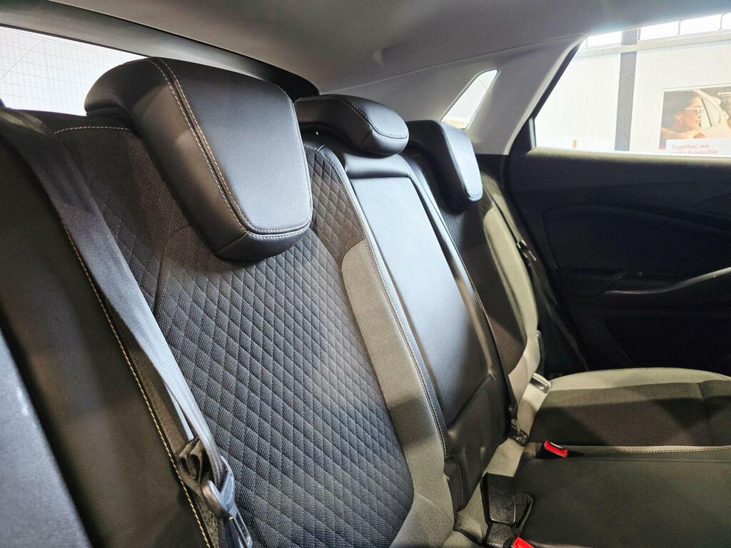 Vauxhall Grandland X 1.5 Turbo D Tech Line Nav Red #42
