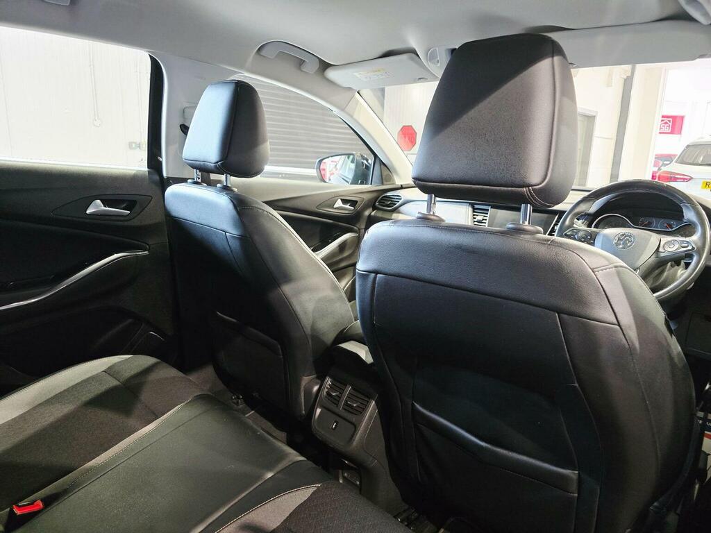 Vauxhall Grandland X 1.5 Turbo D Tech Line Nav Red #40
