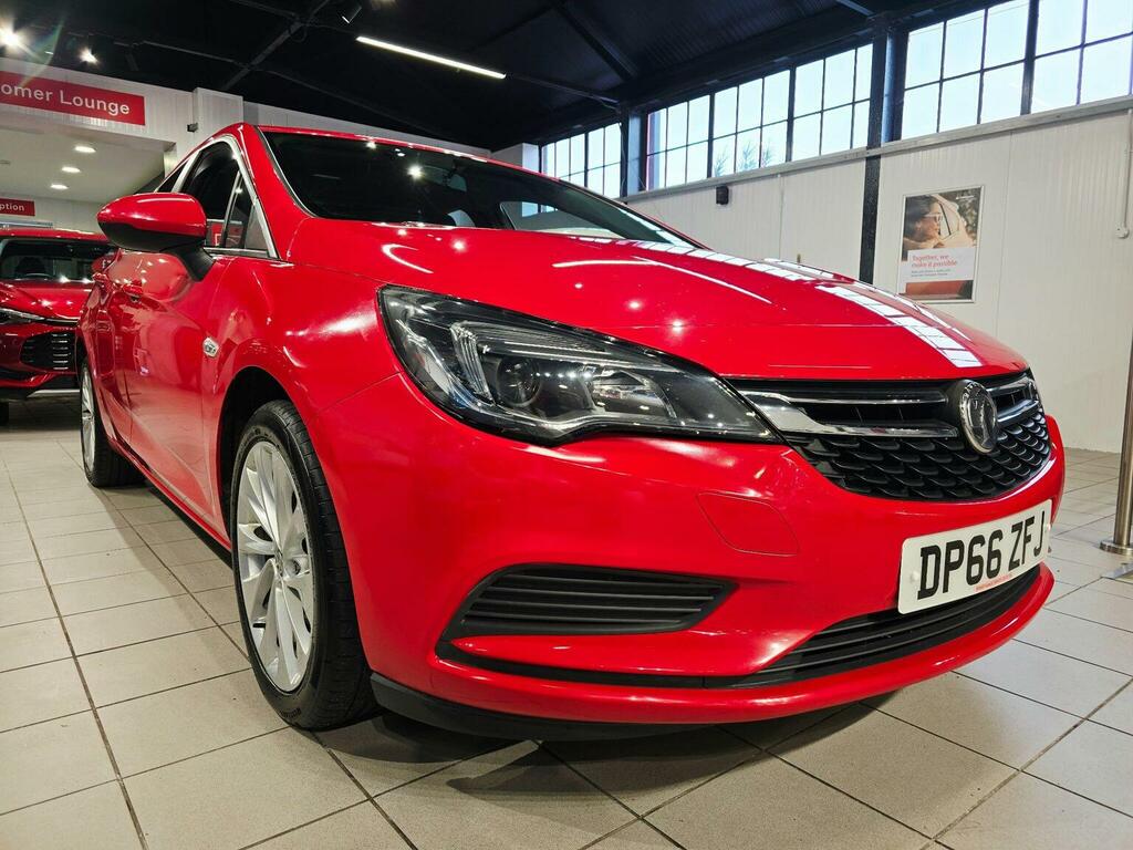 Vauxhall Astra 1.4I Turbo Design Hatchback Euro Red #4