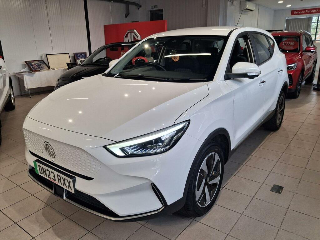 MG ZS 72.6Kwh Se Long Range Suv 156 P White #4